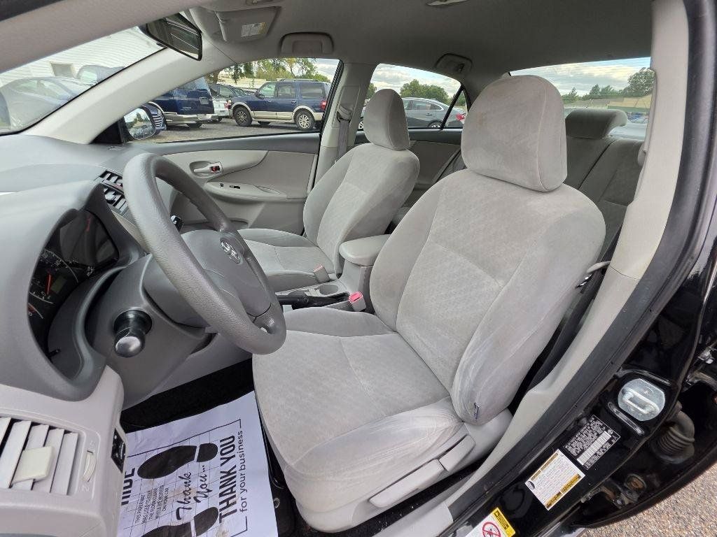 Used 2009 Toyota Corolla LE w/ Preferred Accessory Pkg FWD image 14