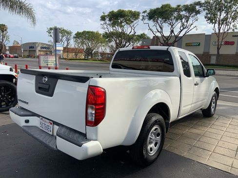 Used 2018 Nissan Frontier S RWD image 6
