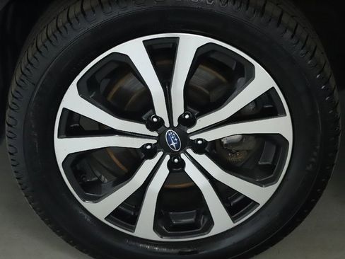 Certified 2022 Subaru Forester Limited image 41