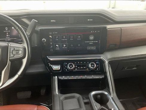 Used 2024 GMC Sierra 2500 Denali Ultimate image 6