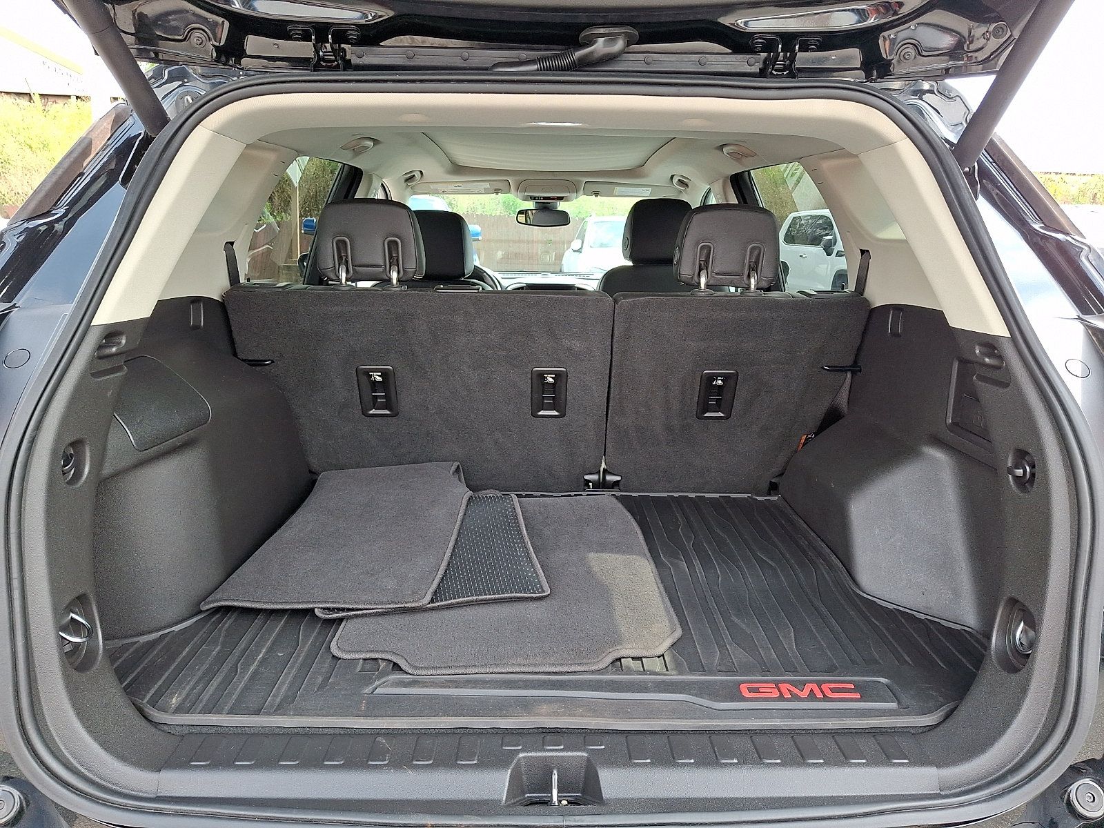 Used 2018 GMC Terrain Denali w/ Advanced Safety Package AWD/4WD image 34