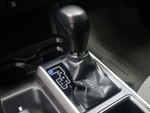 Used 2021 Toyota Tacoma SR5 RWD image 21