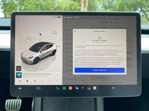 Used 2023 Tesla Model Y Performance AWD/4WD image 24