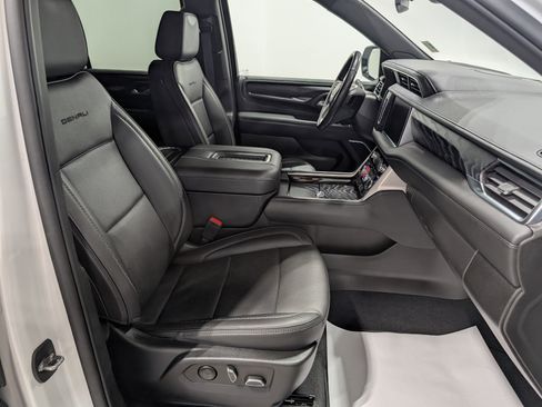 Used 2022 GMC Yukon Denali image 25