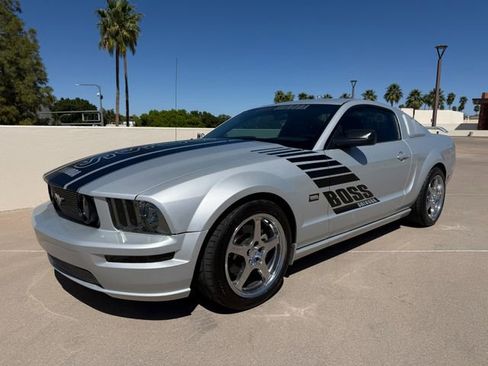 Used 2006 Ford Mustang GT Premium RWD image 3