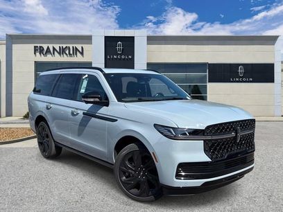 New 2027 Lincoln Navigator Reserve w/ Jet Appearance Package