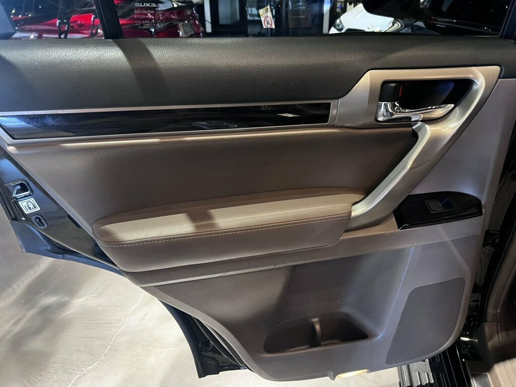Used 2019 Lexus GX 460 w/ Navigation Package AWD/4WD image 18