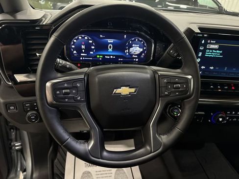 Used 2025 Chevrolet Silverado 1500 LT image 13