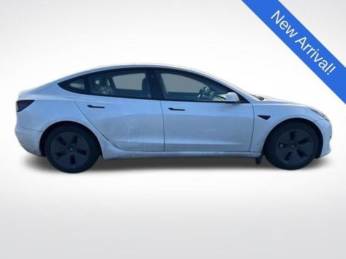 Used 2021 Tesla Model 3 Standard Range Plus image 8