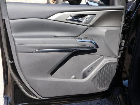 New 2026 Chevrolet Traverse LT image 12