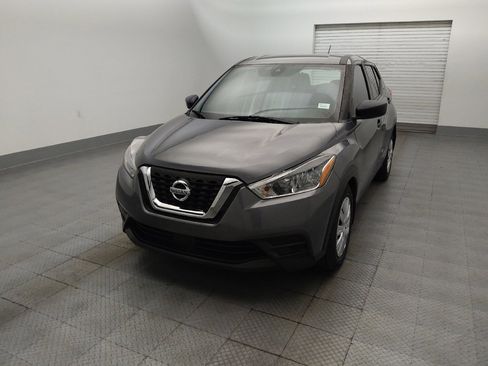 Used 2020 Nissan Kicks S image 15