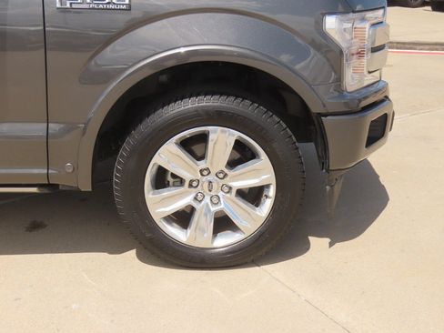 Used 2018 Ford F150 Platinum w/ Equipment Group 701A Luxury RWD image 9
