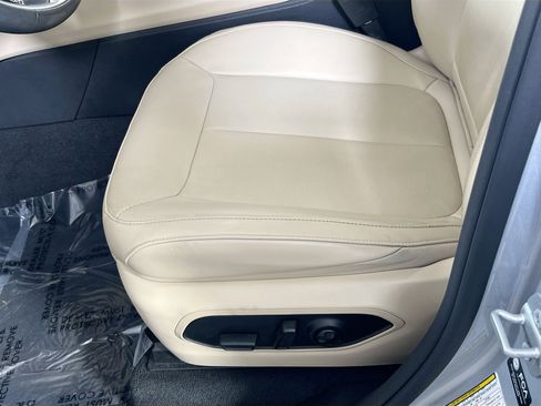 Used 2022 Jeep Grand Cherokee Limited w/ Trailer Tow Prep Group (B) image 18