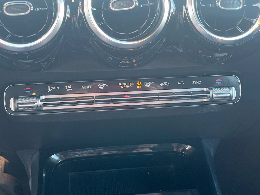 Used 2022 Mercedes-Benz GLB 250 image 15