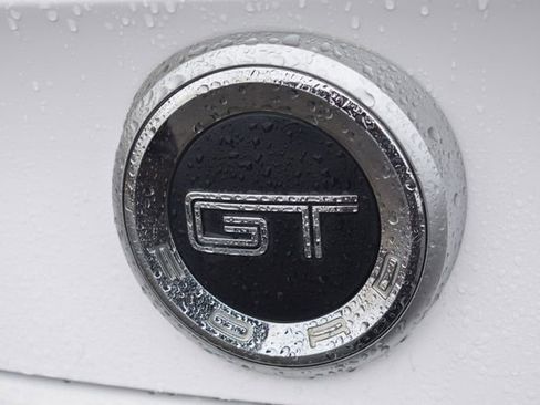 Used 2011 Ford Mustang GT Premium image 15