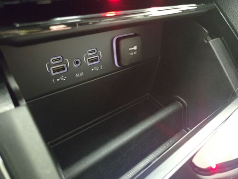 Used 2023 Jeep Grand Cherokee L Limited image 29