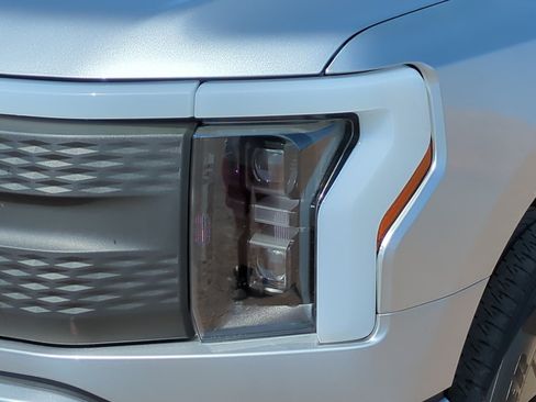Used 2024 Ford F150 Lightning Flash AWD/4WD image 9