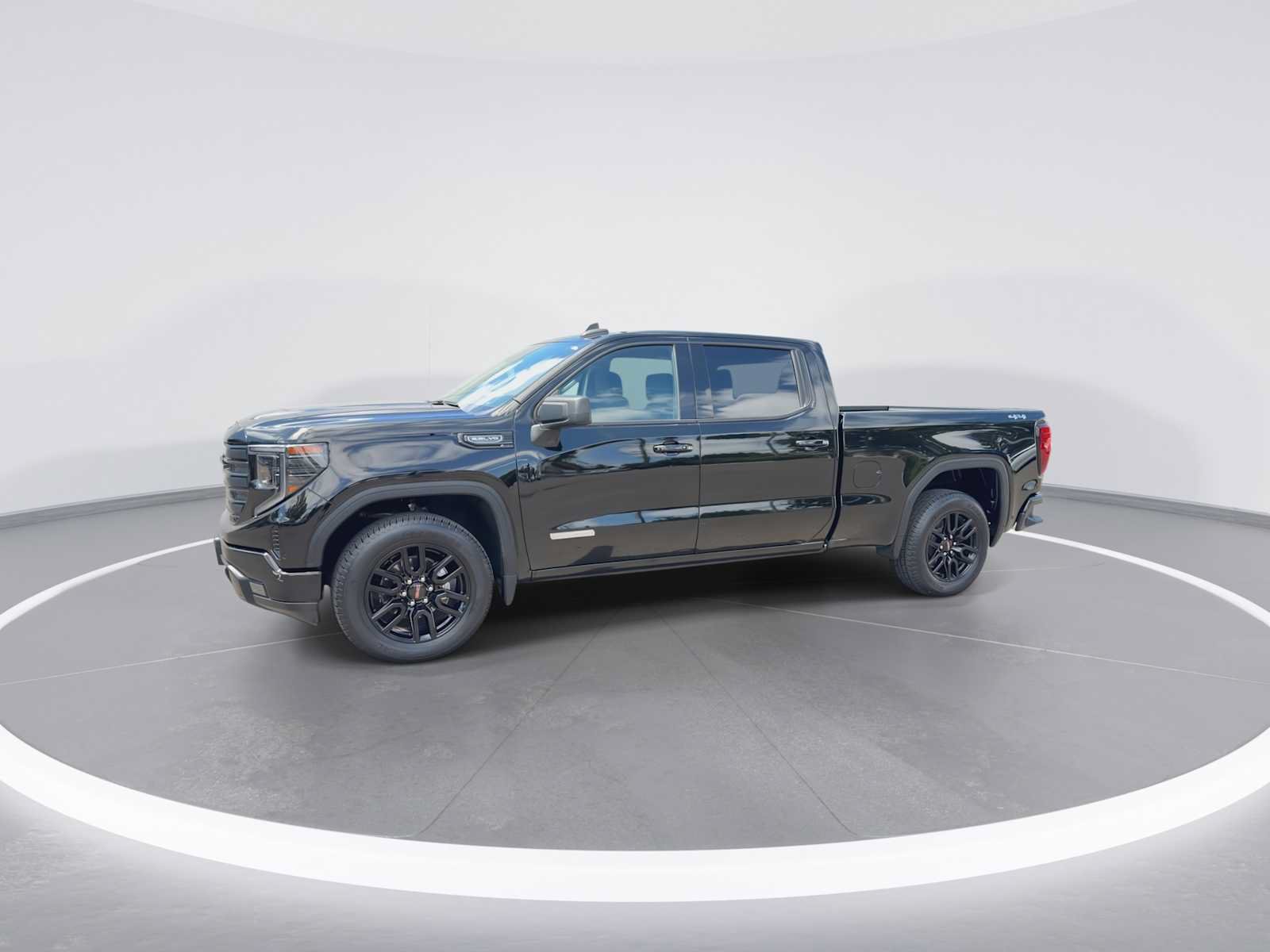 Used 2024 GMC Sierra 1500 Elevation AWD/4WD image 4