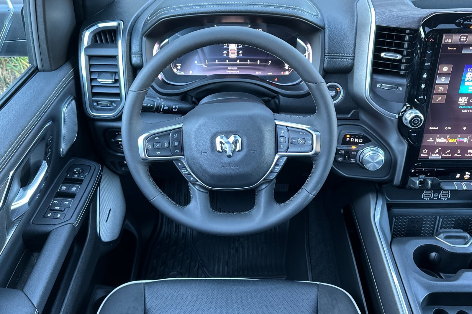 New 2027 RAM 1500 Laramie AWD/4WD image 14