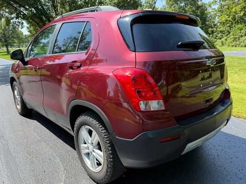 Used 2016 Chevrolet Trax LT w/ LT Convenience Package FWD image 9