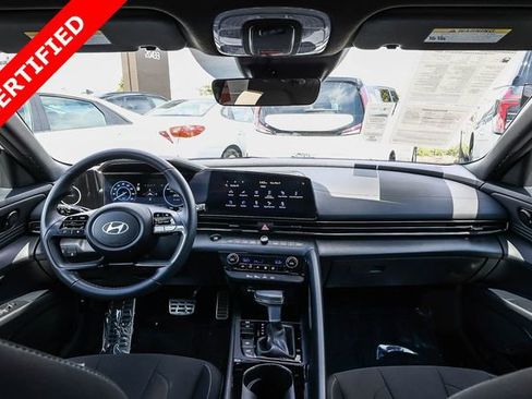 Certified 2025 Hyundai Elantra SEL FWD image 14