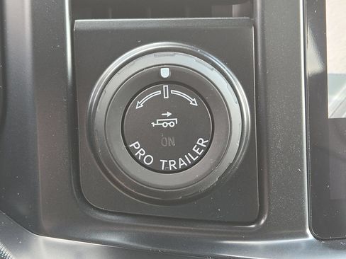 Used 2024 Ford F250 Platinum w/ FX4 Off-Road Package AWD/4WD image 14