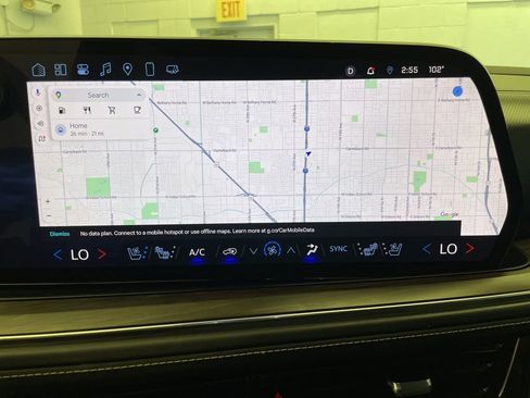 Used 2025 Chevrolet Suburban Premier image 15