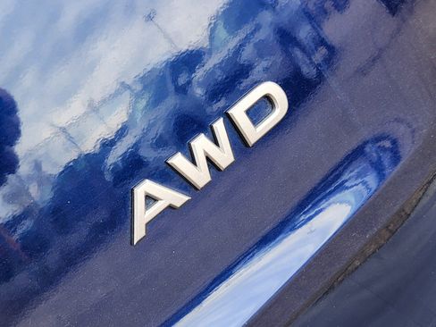 Used 2025 Nissan Rogue SV image 8