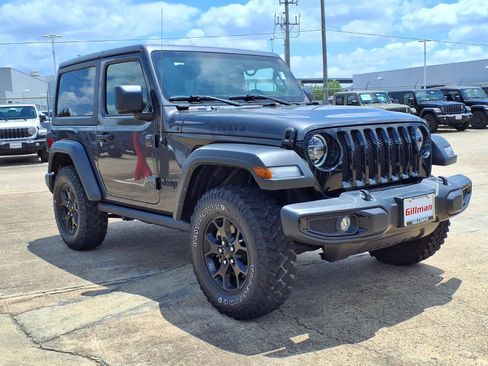 Used 2021 Jeep Wrangler Sport AWD/4WD image 2