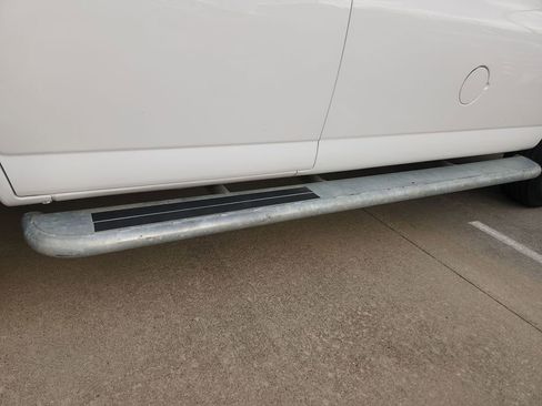 Used 2024 Chevrolet Express 2500 w/ Driver Convenience Package image 33