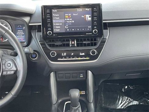 Certified 2022 Toyota Corolla Cross LE AWD/4WD image 25