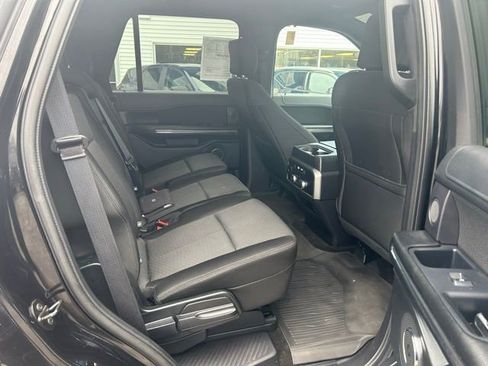 Used 2018 Ford Expedition XLT AWD/4WD image 17