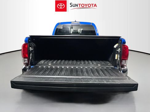 Used 2021 Toyota Tacoma SR5 RWD image 32