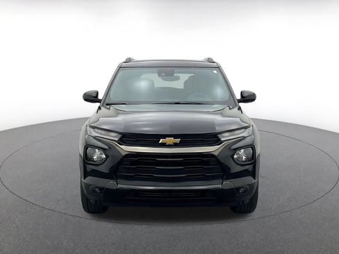 Used 2025 Chevrolet TrailBlazer LT w/ Driver Confidence Package AWD/4WD image 2