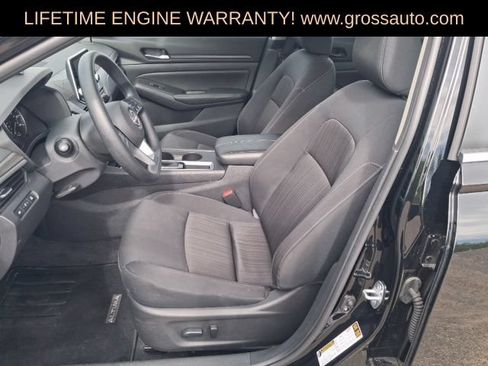 Used 2025 Nissan Altima 2.5 SV FWD image 22