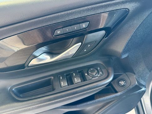 Used 2024 GMC Terrain AT4 image 12