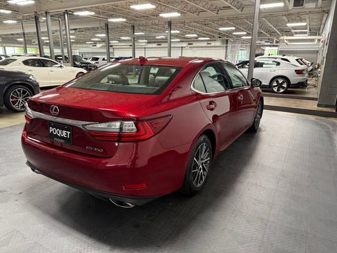 Used 2017 Lexus ES 350 w/ Luxury Package FWD image 4