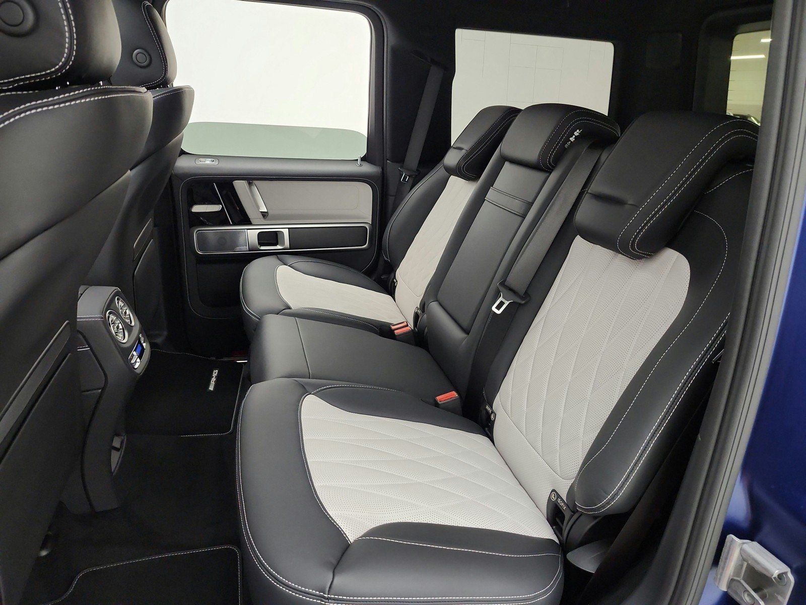 New 2027 Mercedes-Benz G 580 e image 11