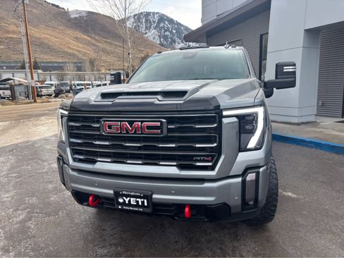 Used 2024 GMC Sierra 2500 AT4 w/ AT4 Premium Plus Package image 7