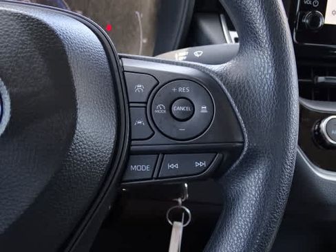 Used 2026 Toyota Corolla LE FWD image 36