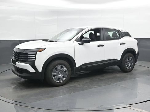 Used 2025 Nissan Kicks S AWD/4WD image 7