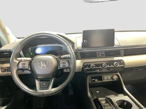 Used 2024 Honda Pilot Elite image 24