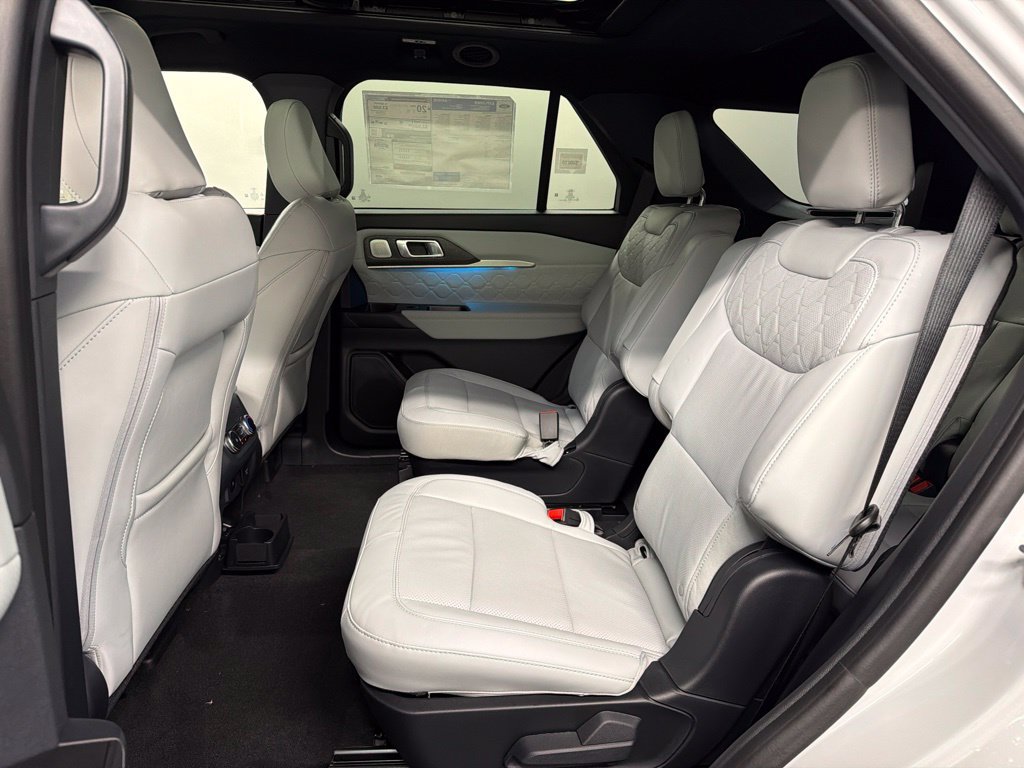 New 2027 Ford Explorer Platinum w/ 3.0L Ultimate Package AWD/4WD image 34