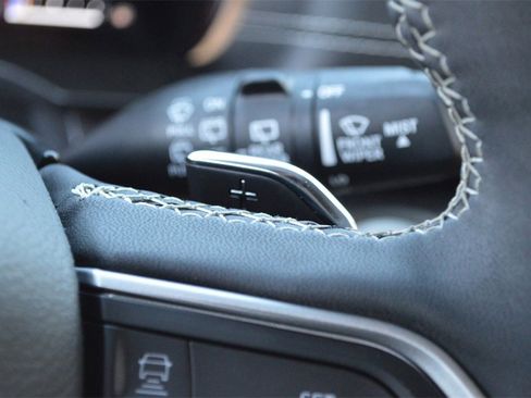 Certified 2023 Jeep Grand Cherokee L Limited w/ Luxury Tech Group II image 20