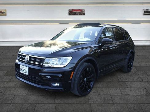 Used 2021 Volkswagen Tiguan SE R-Line FWD image 3