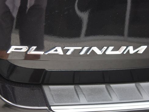 Used 2022 Ford Explorer Platinum w/ Equipment Group 601A image 21