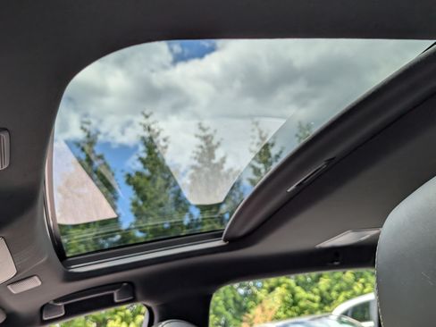 Used 2018 Lexus LS 500 AWD w/ Accessory Package (Z2) image 19