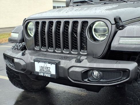 Used 2021 Jeep Gladiator Overland image 33