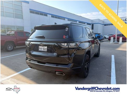Used 2021 Chevrolet Traverse Premier w/ Redline Edition FWD image 13