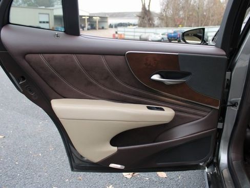 Used 2018 Lexus LS 500 w/ Accessory Package (Z1) image 27